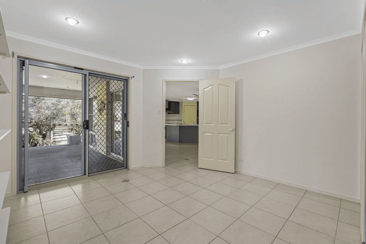 24 Tallowood Pl, Flagstone, QLD 4280