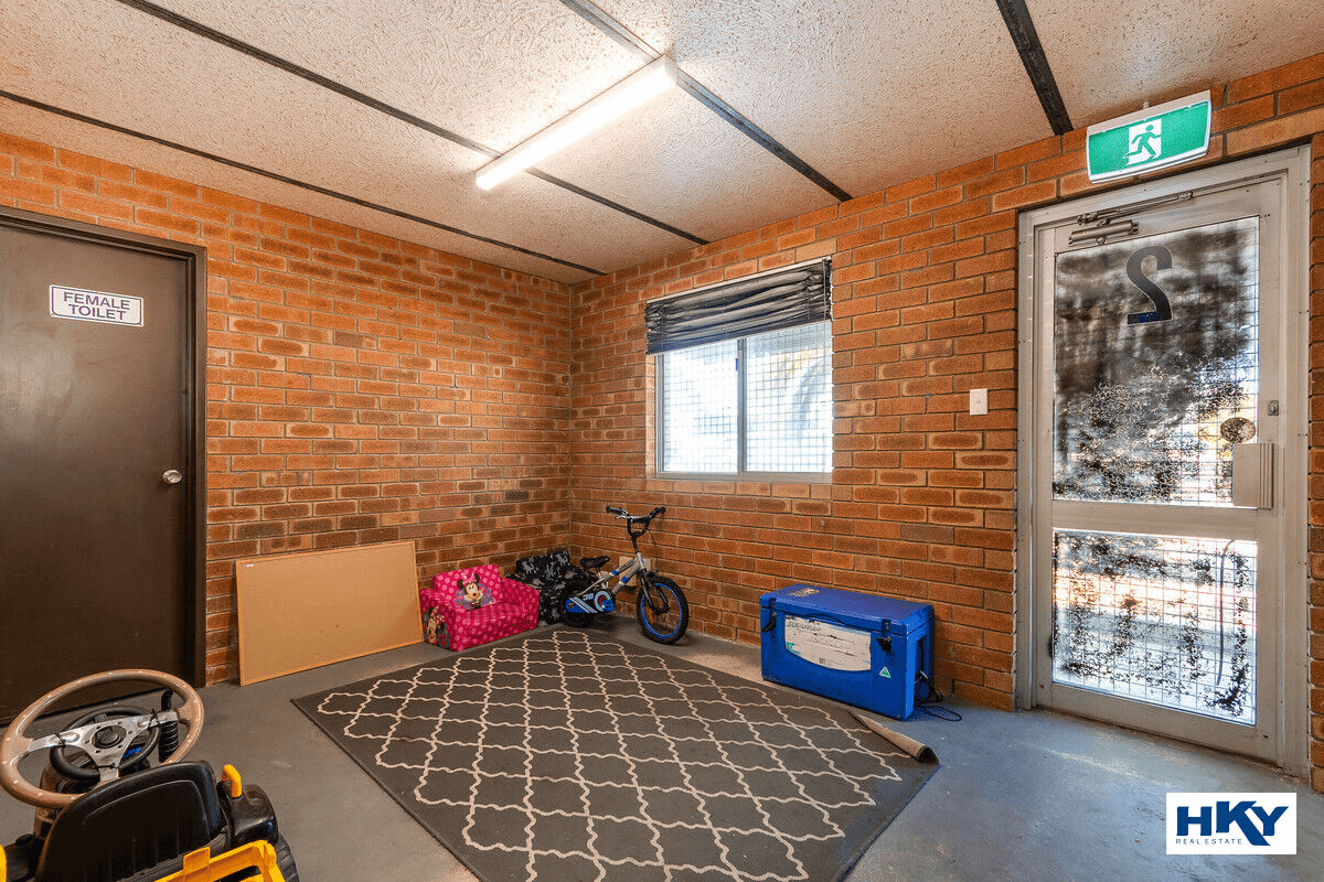 2/51 Prindiville Drive, Wangara, WA 6065