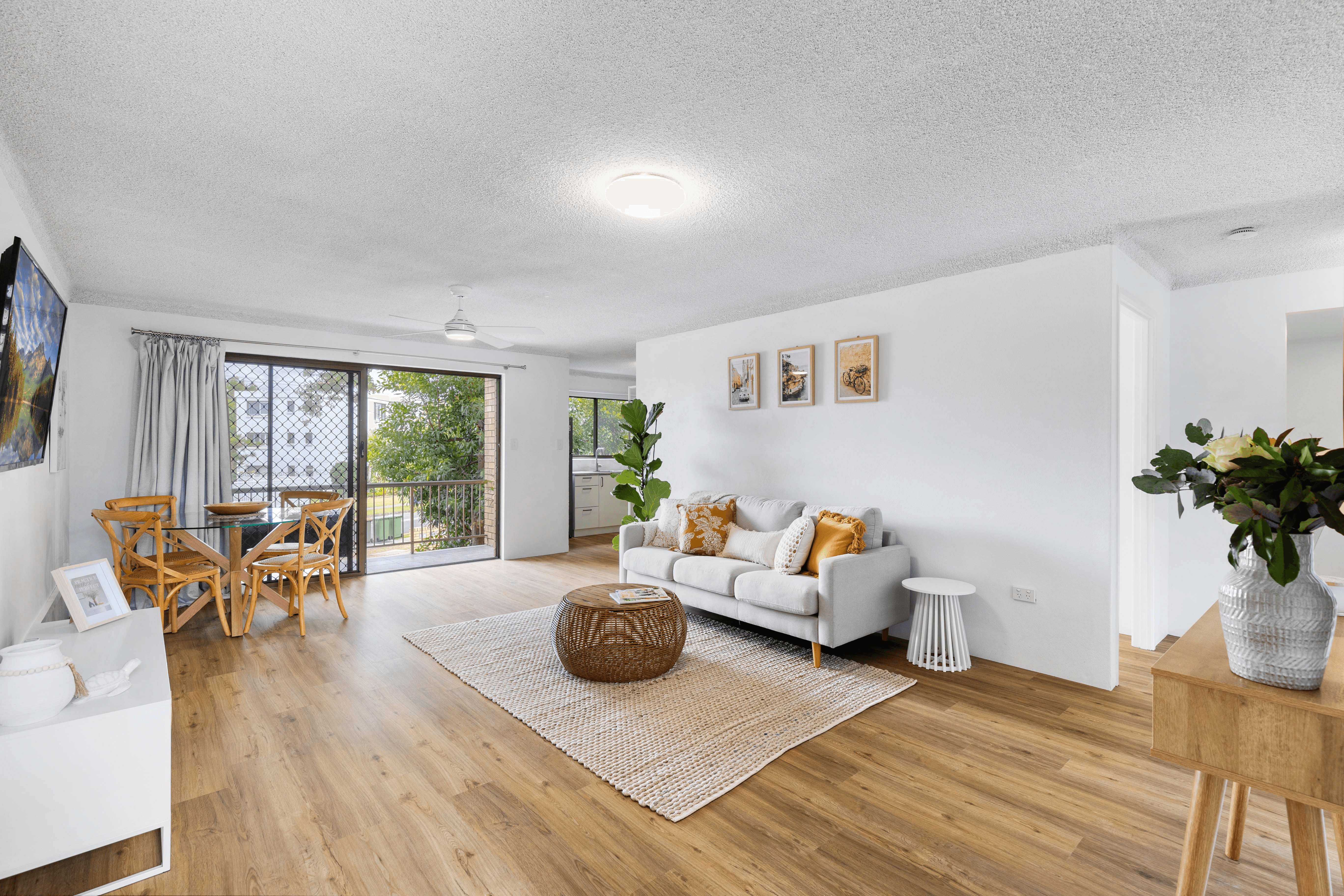 2/34 Goonawarra Drive, MOOLOOLABA, QLD 4557