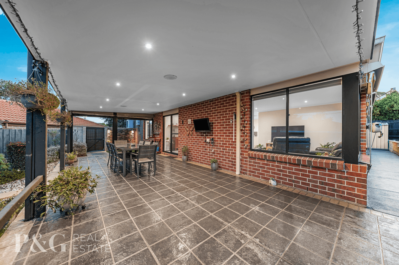 18 Hillrise Close, NARRE WARREN SOUTH, VIC 3805