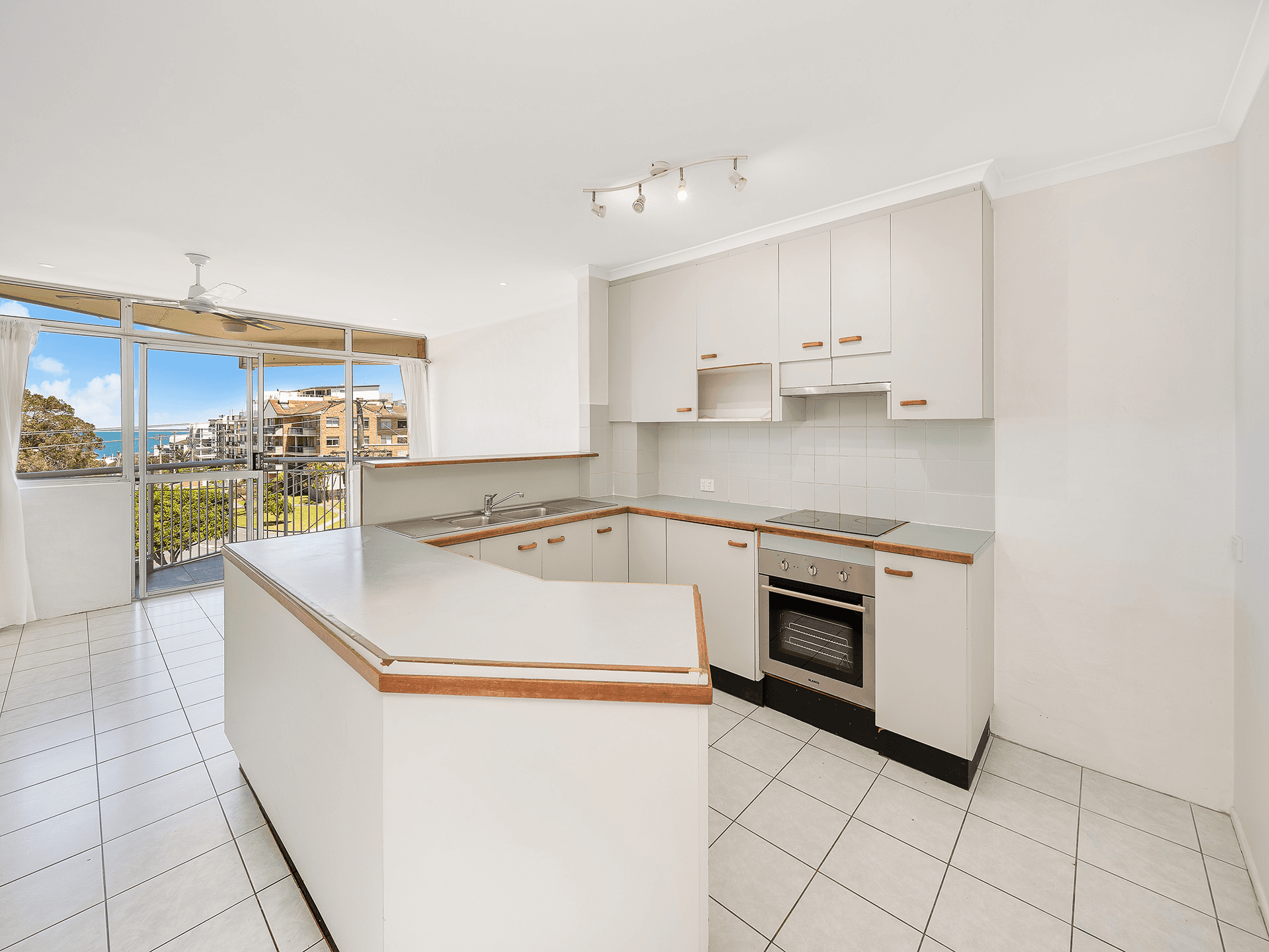 5/7 Moreton Parade, Kings Beach, QLD 4551