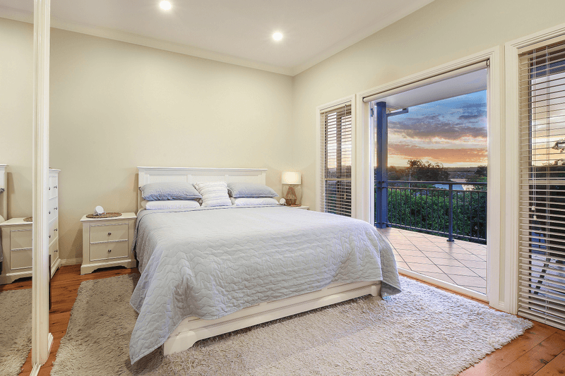 194 Avoca Drive, GREEN POINT, NSW 2251