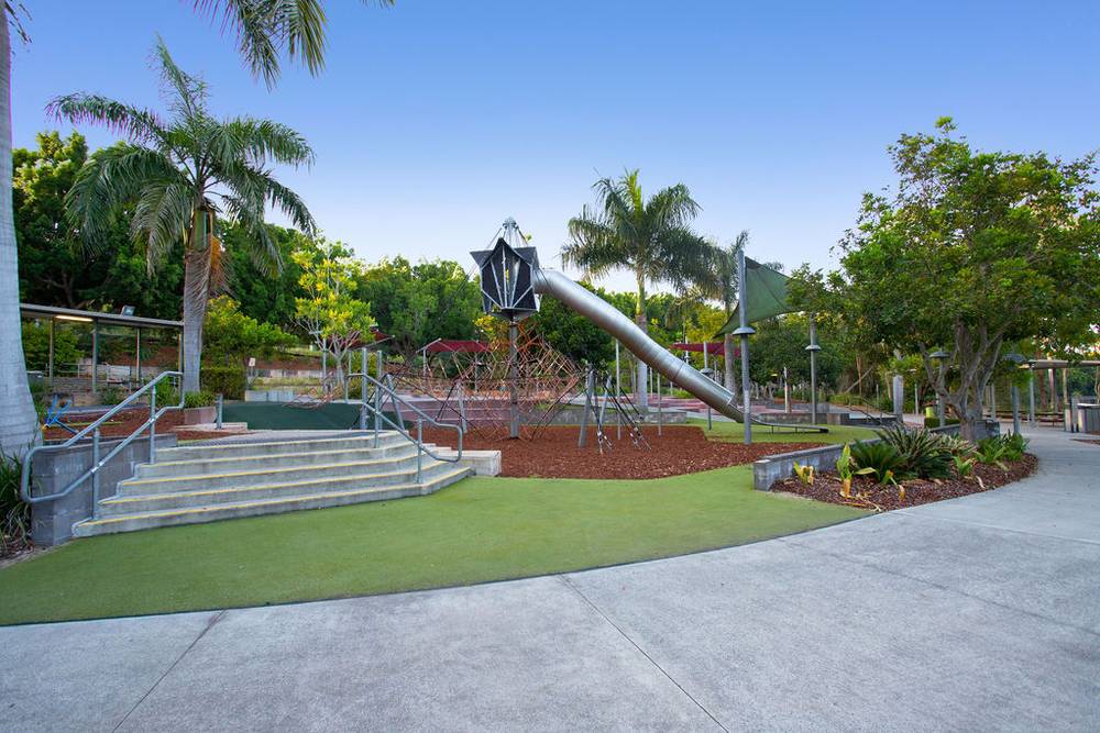 12 Callaghan Street, EAST IPSWICH, QLD 4305