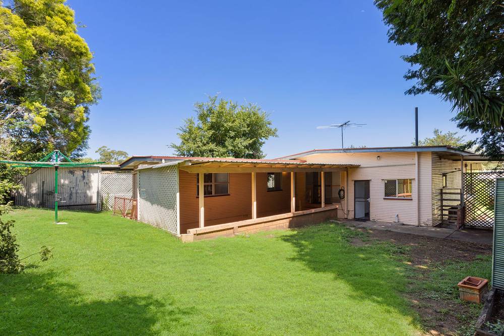 12 Callaghan Street, EAST IPSWICH, QLD 4305