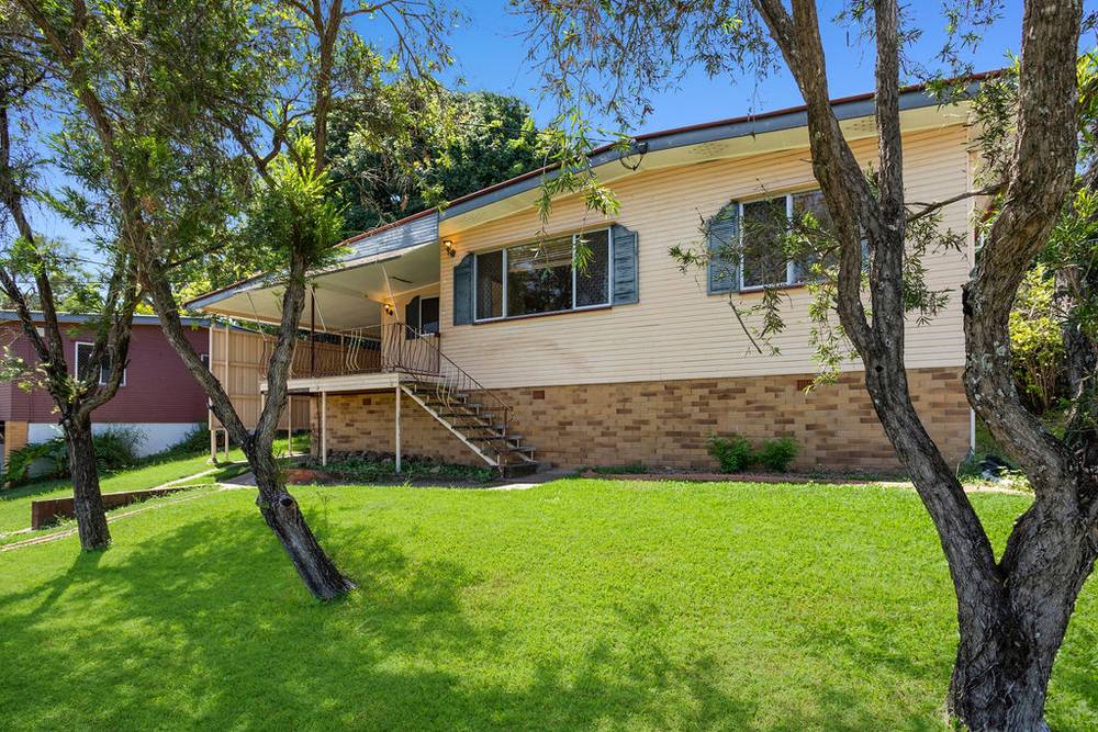 12 Callaghan Street, EAST IPSWICH, QLD 4305