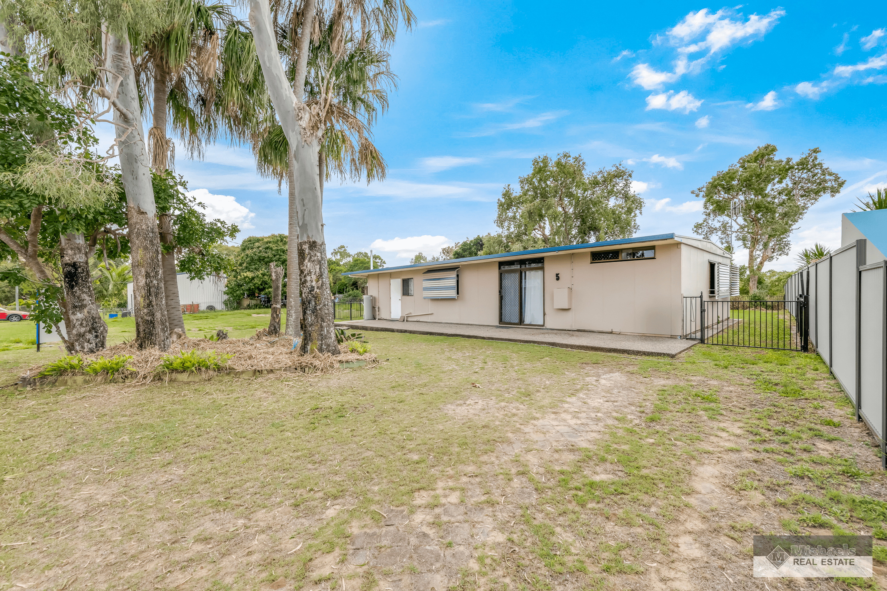 5 Kindt Street, MOORE PARK BEACH, QLD 4670