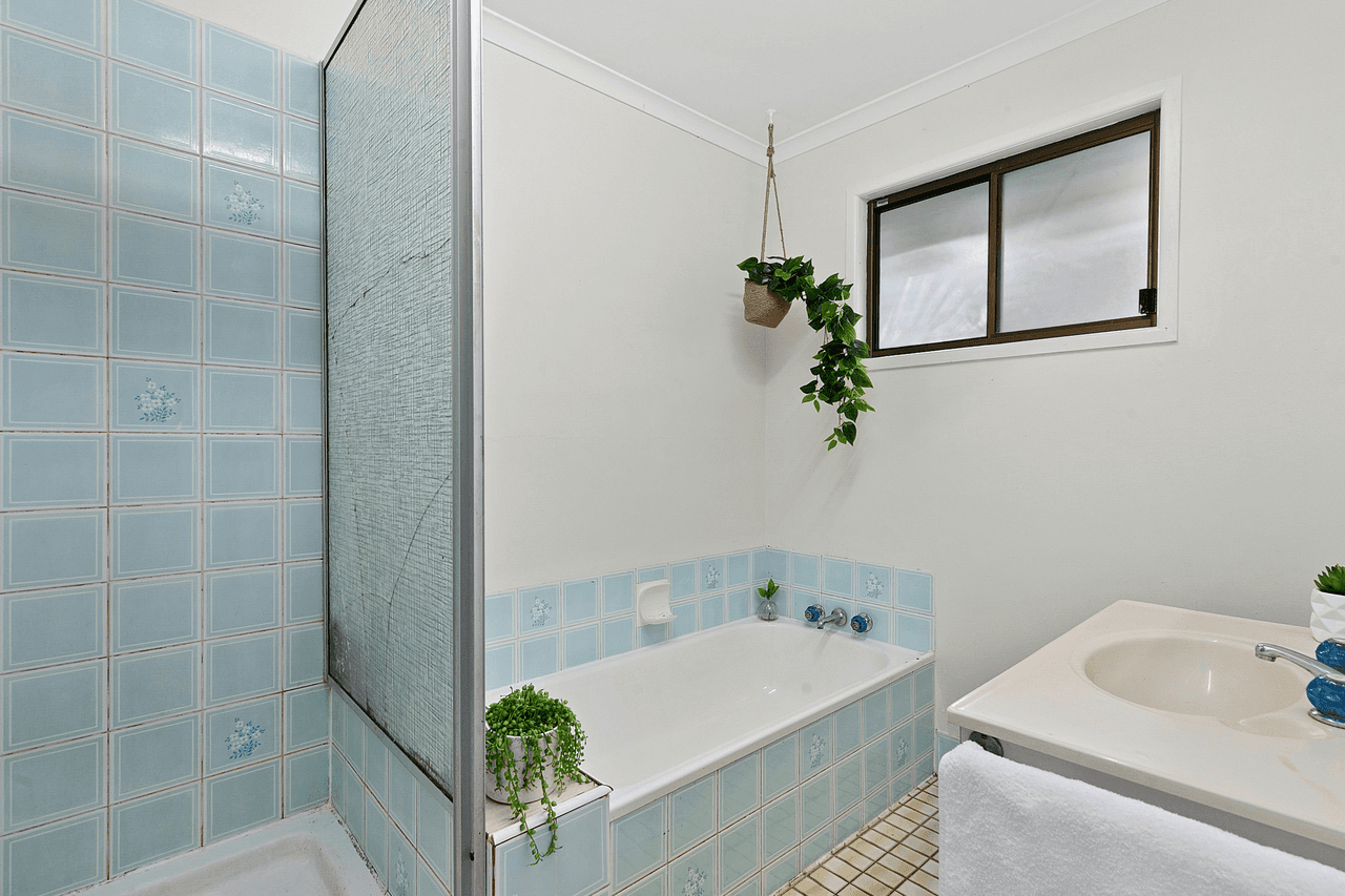 17 Tramican Street, POINT LOOKOUT, QLD 4183