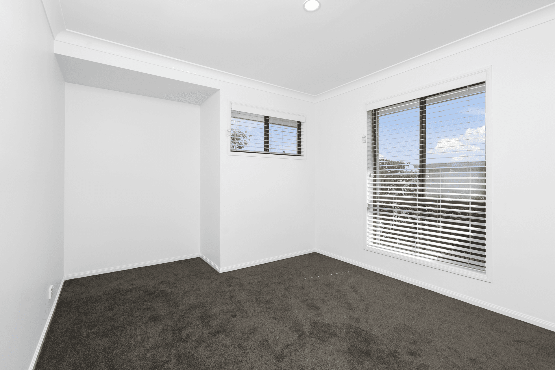 8 Cabriolet Ct, Upper Coomera, QLD 4209