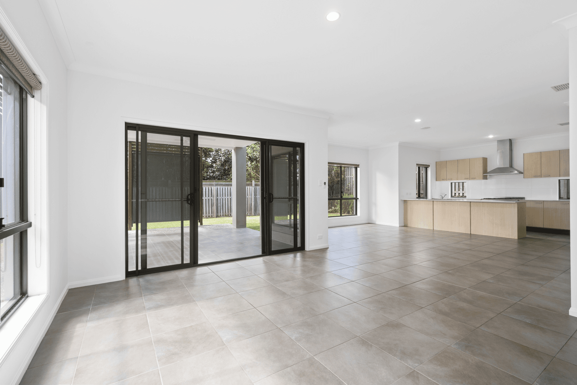 8 Cabriolet Ct, Upper Coomera, QLD 4209