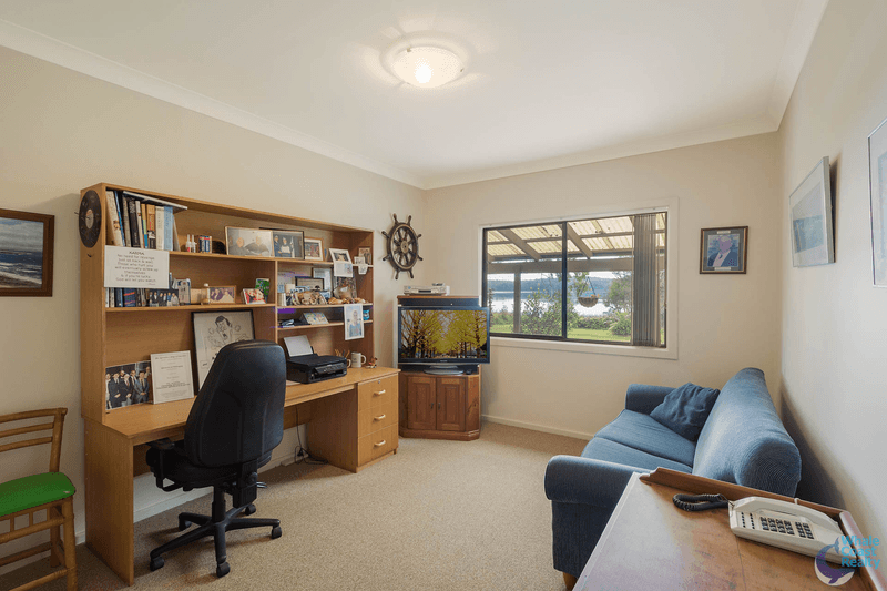 1 Binalong Street, DALMENY, NSW 2546