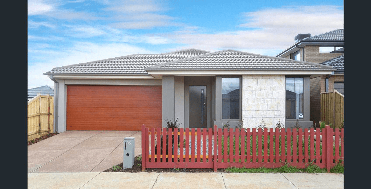 35 Rosette Crescent, Rockbank, VIC 3335