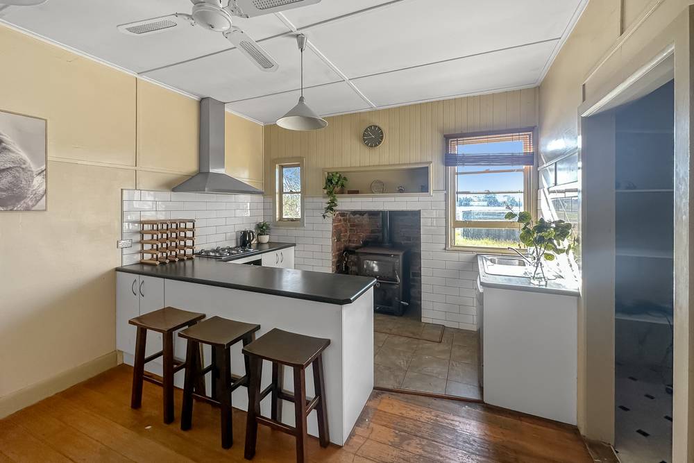 77 Cherry Tree Road, WOODSIDE, VIC 3874