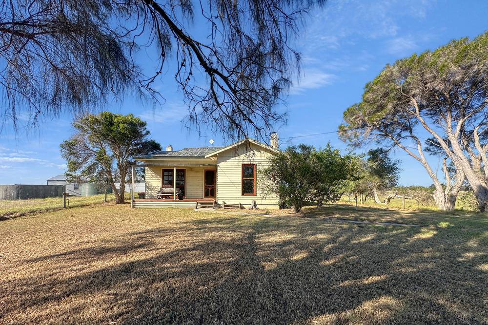 77 Cherry Tree Road, WOODSIDE, VIC 3874