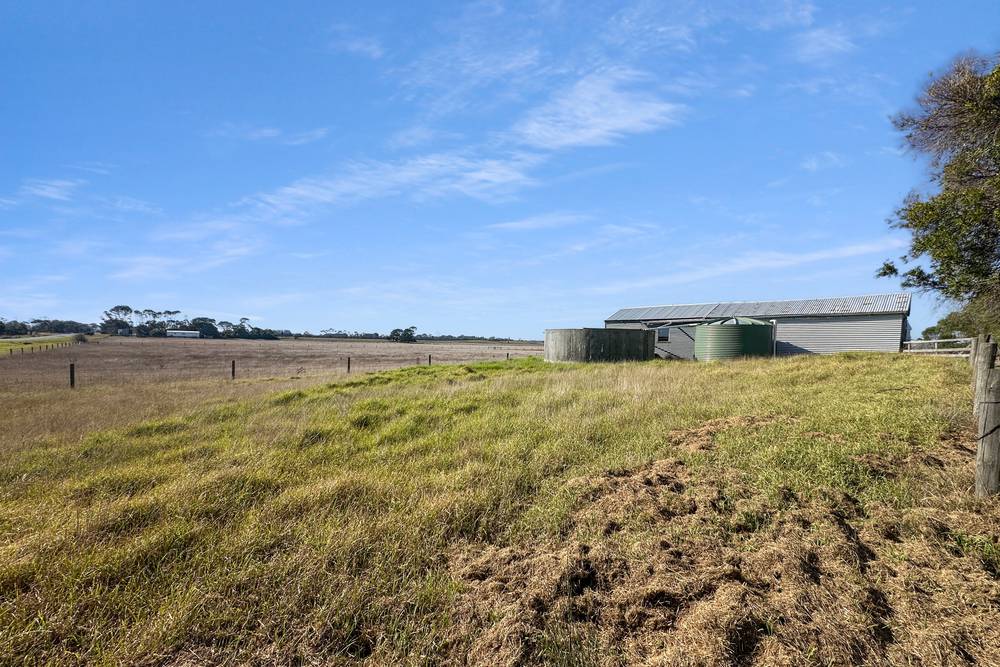 77 Cherry Tree Road, WOODSIDE, VIC 3874