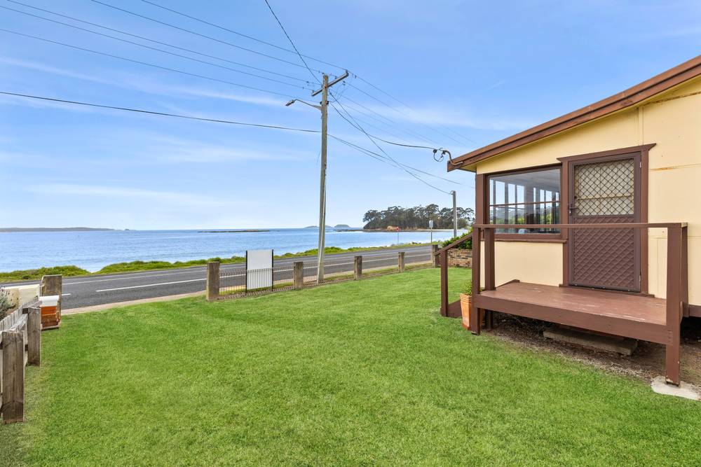370 Beach Road, Batehaven, NSW 2536