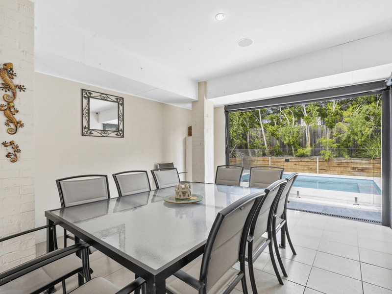 27 Lynbrook Avenue, ORMEAU, QLD 4208