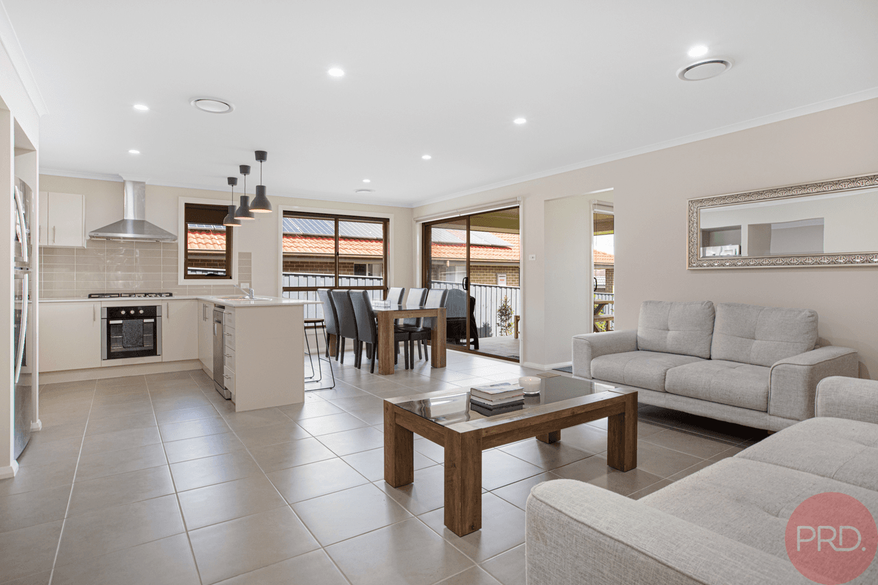 3 Medlar Circuit, GILLIESTON HEIGHTS, NSW 2321