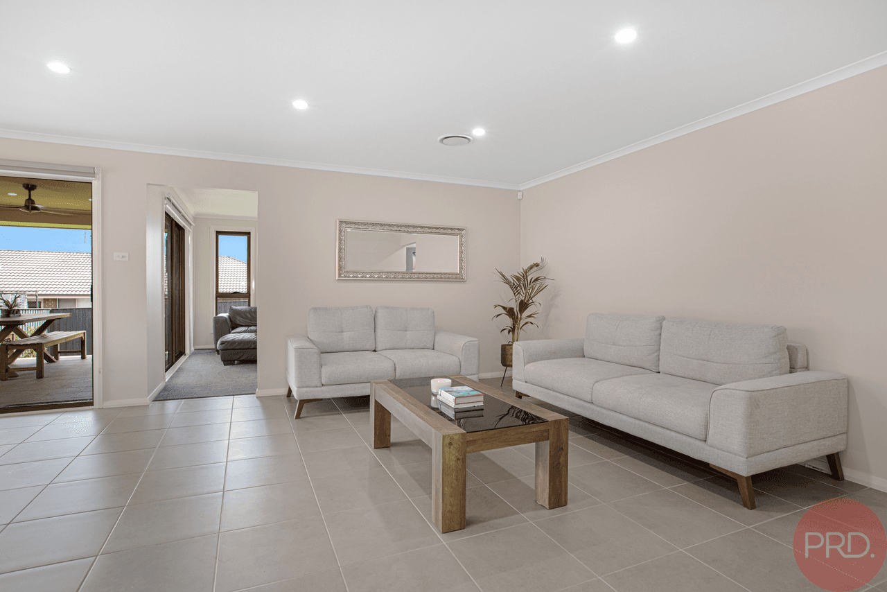 3 Medlar Circuit, GILLIESTON HEIGHTS, NSW 2321