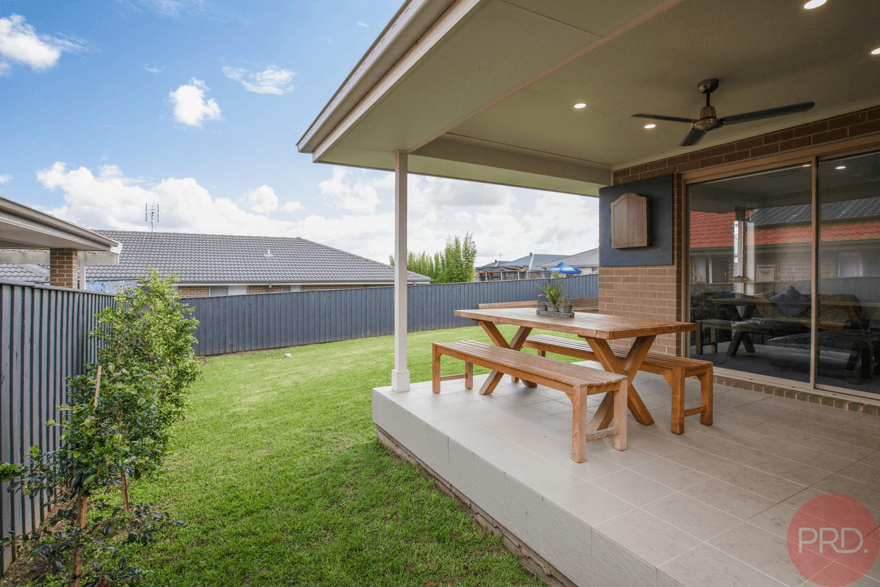 3 Medlar Circuit, GILLIESTON HEIGHTS, NSW 2321