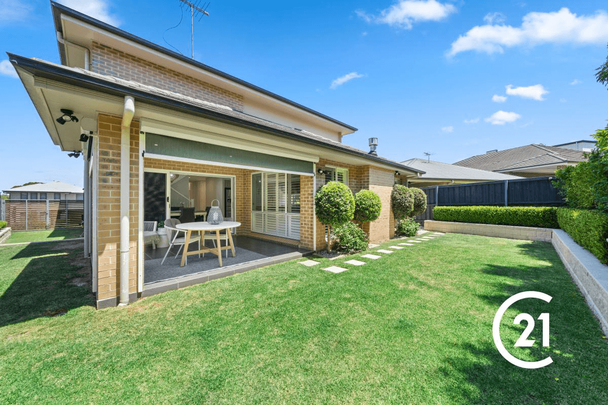 6 Dromedary Place, Macquarie Links, NSW 2565