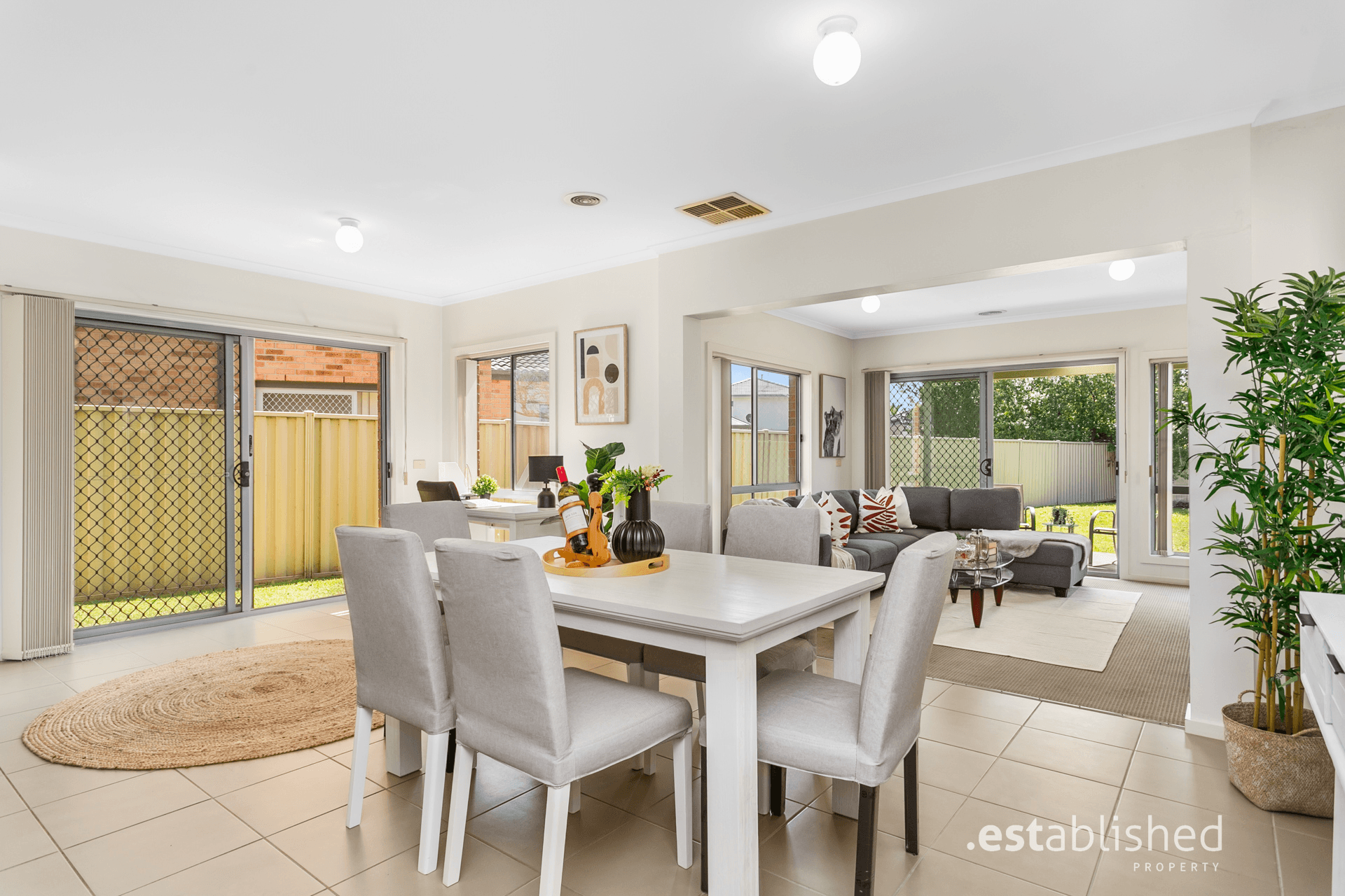 8 Santa Cruz View, POINT COOK, VIC 3030