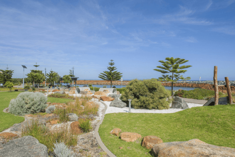 25 Gunwale Elbow, Geographe, WA 6280