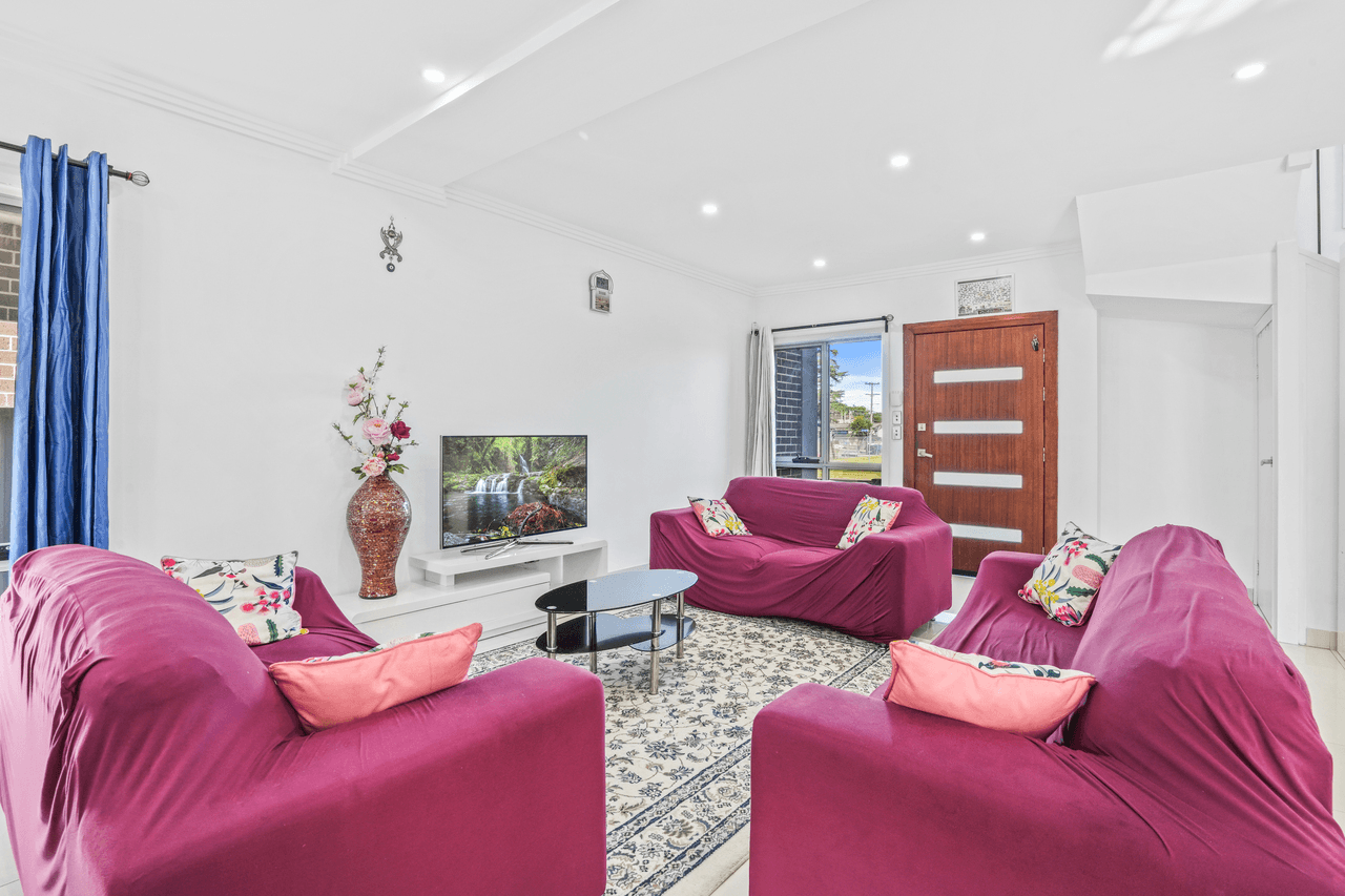 2B Victoria Street, SMITHFIELD, NSW 2164