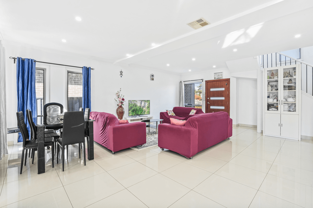 2B Victoria Street, SMITHFIELD, NSW 2164