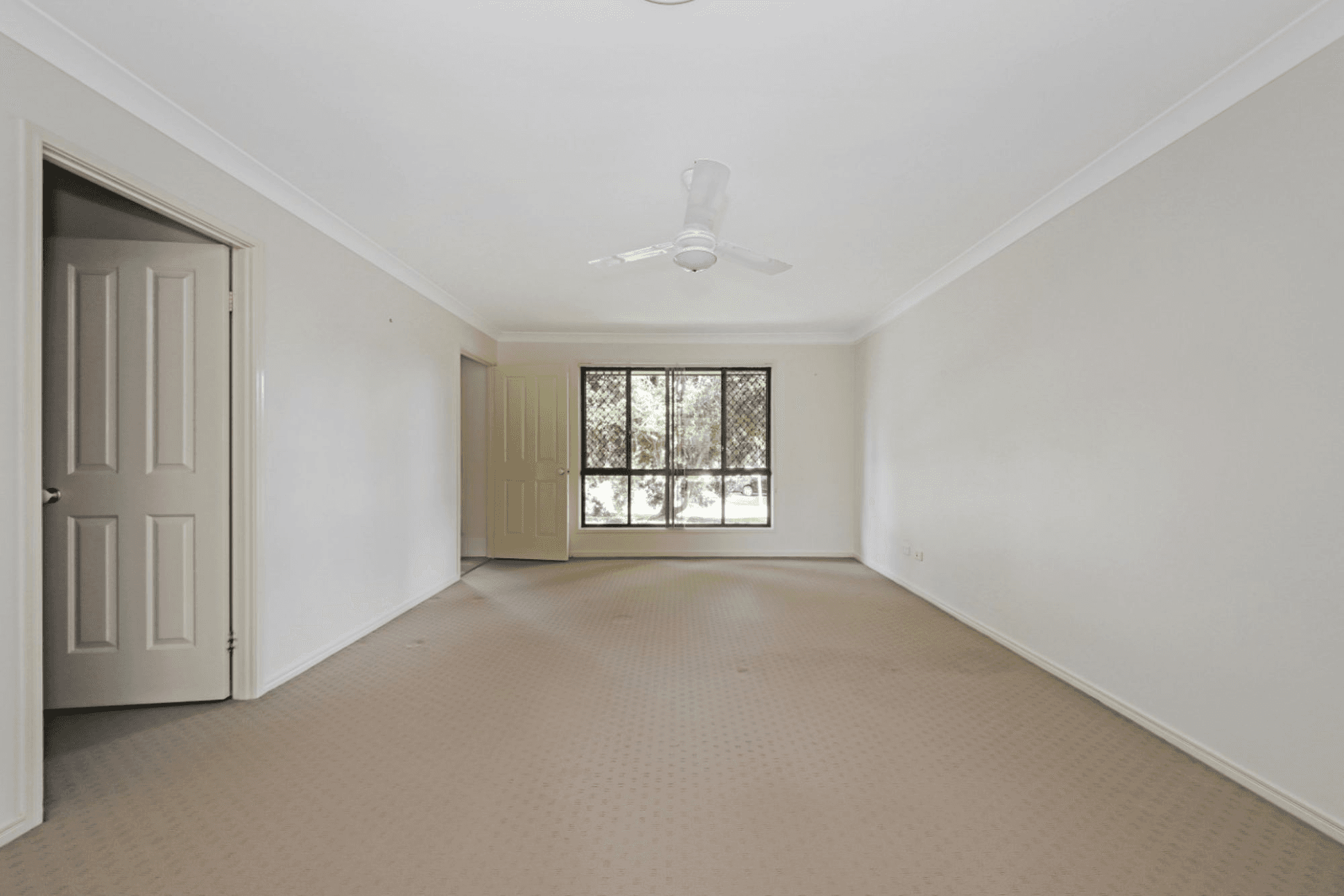 7 Savill Close, FOREST LAKE, QLD 4078