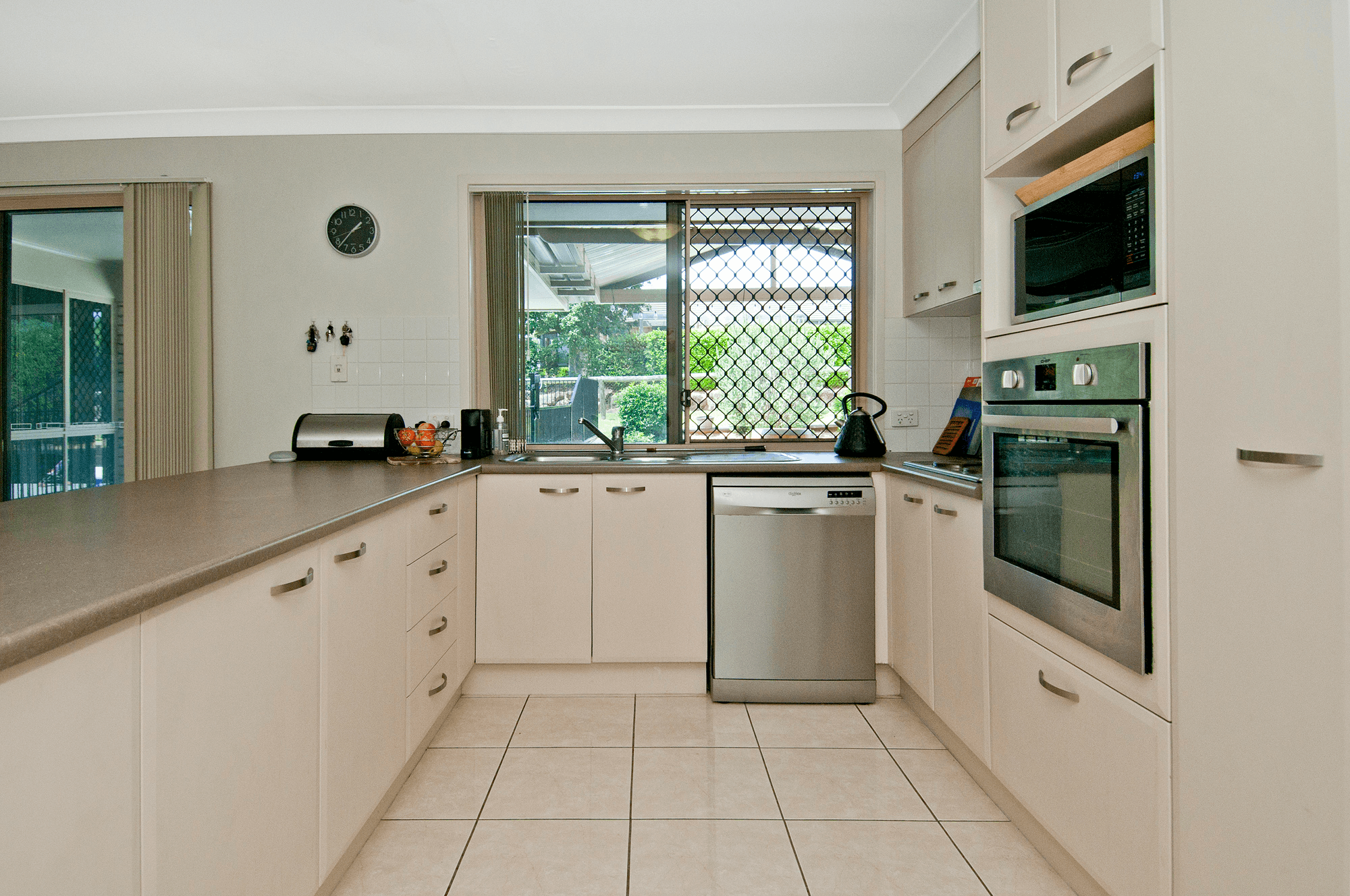 38 Carrigan Way, GLENEAGLE, QLD 4285