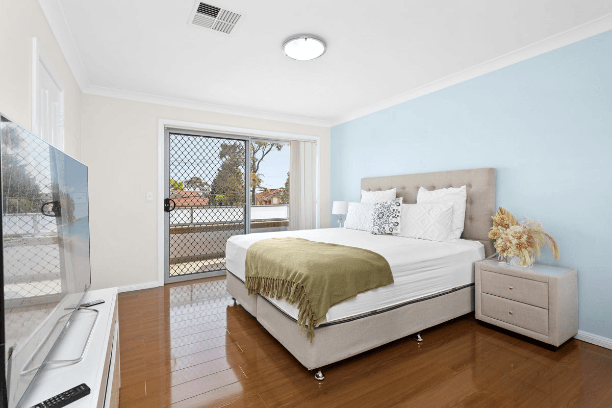 77 Hawksview Street, MERRYLANDS, NSW 2160