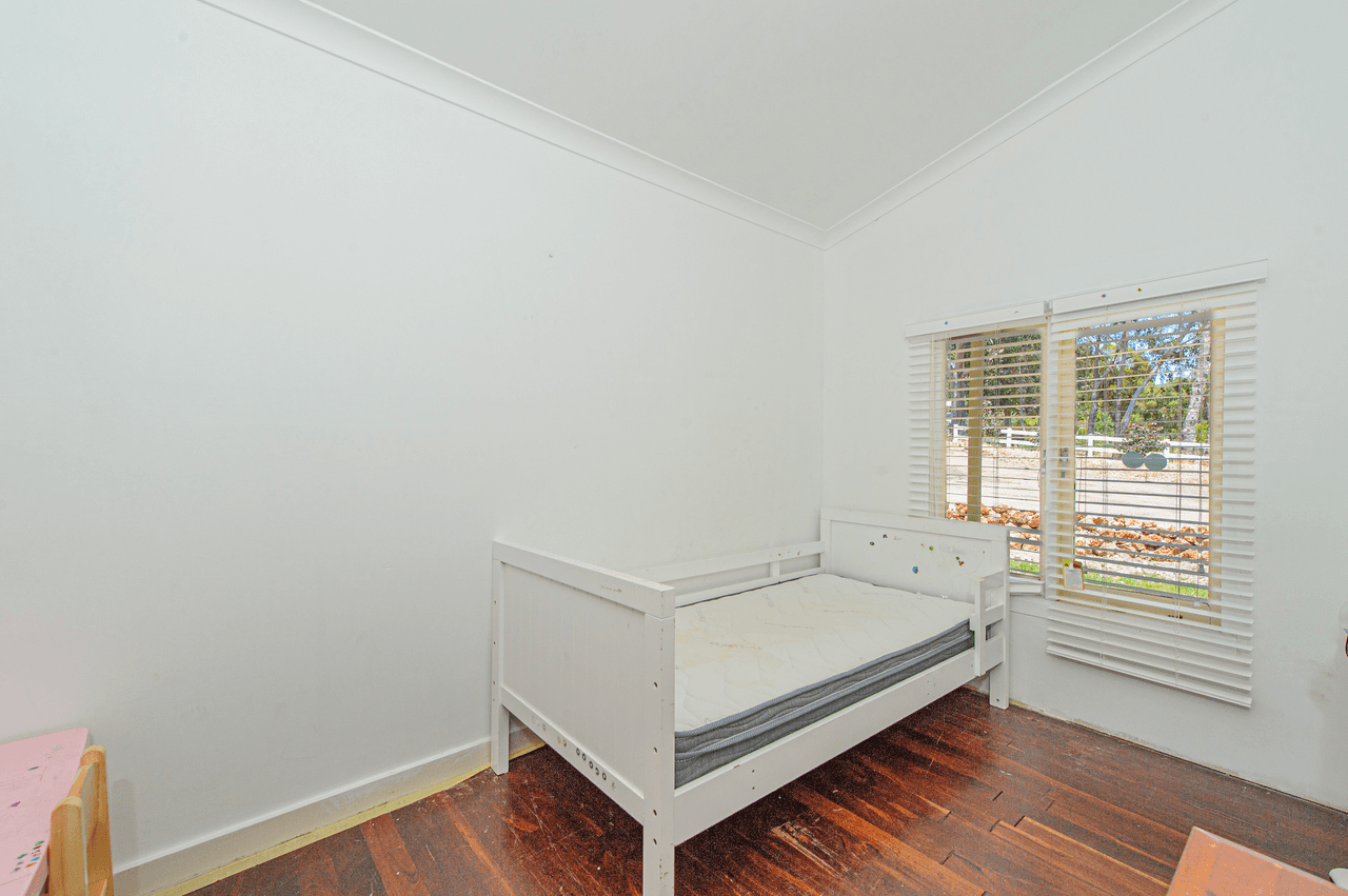 2420 Riley Road, PARKERVILLE, WA 6081