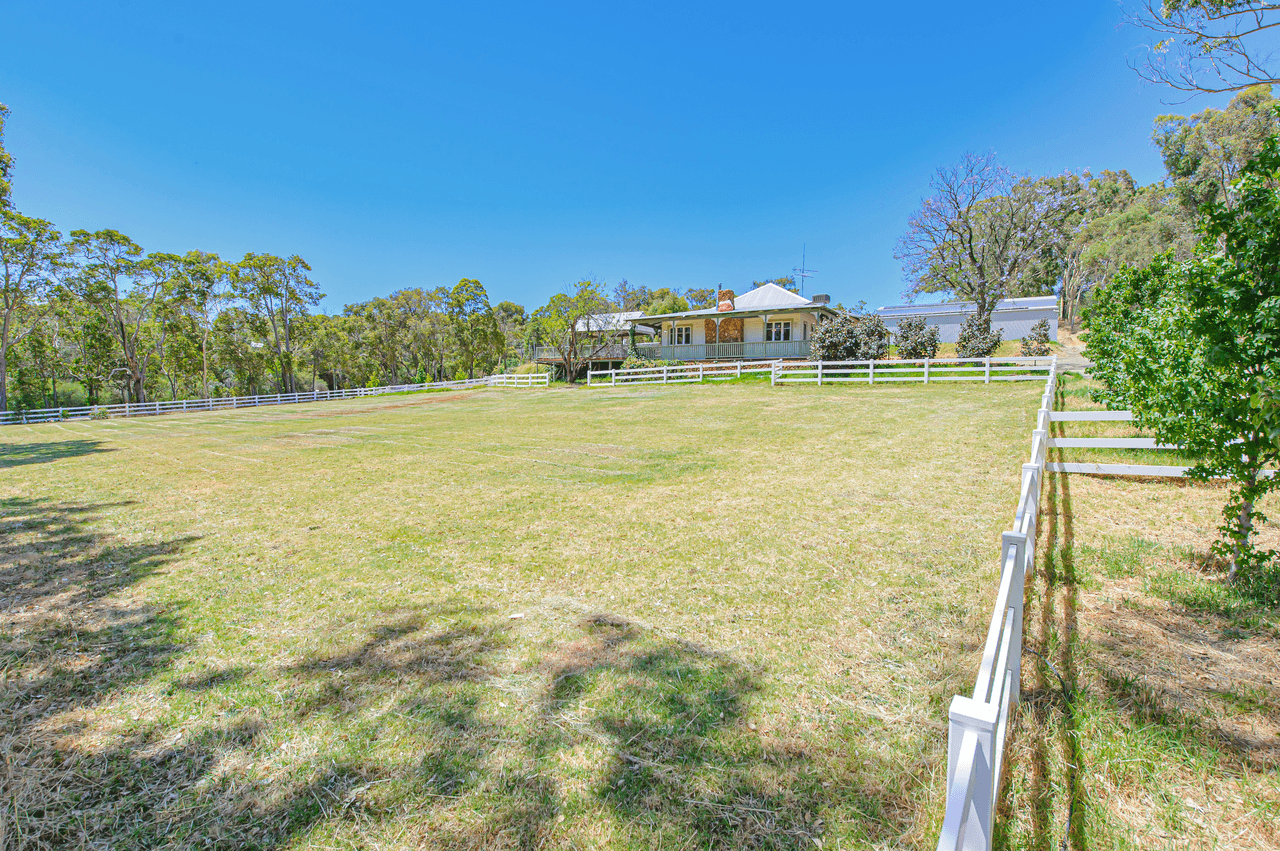 2420 Riley Road, PARKERVILLE, WA 6081