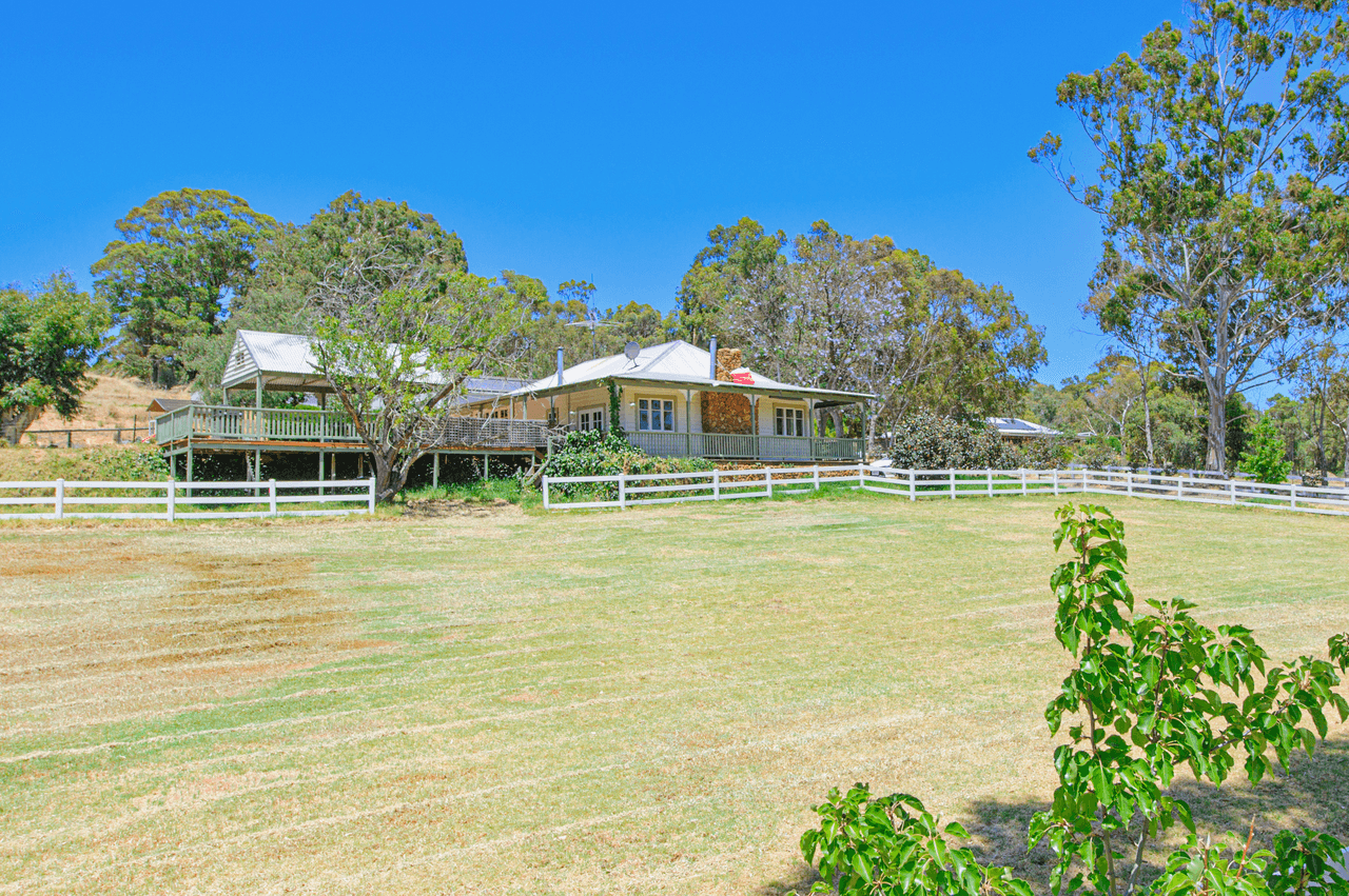 2420 Riley Road, PARKERVILLE, WA 6081