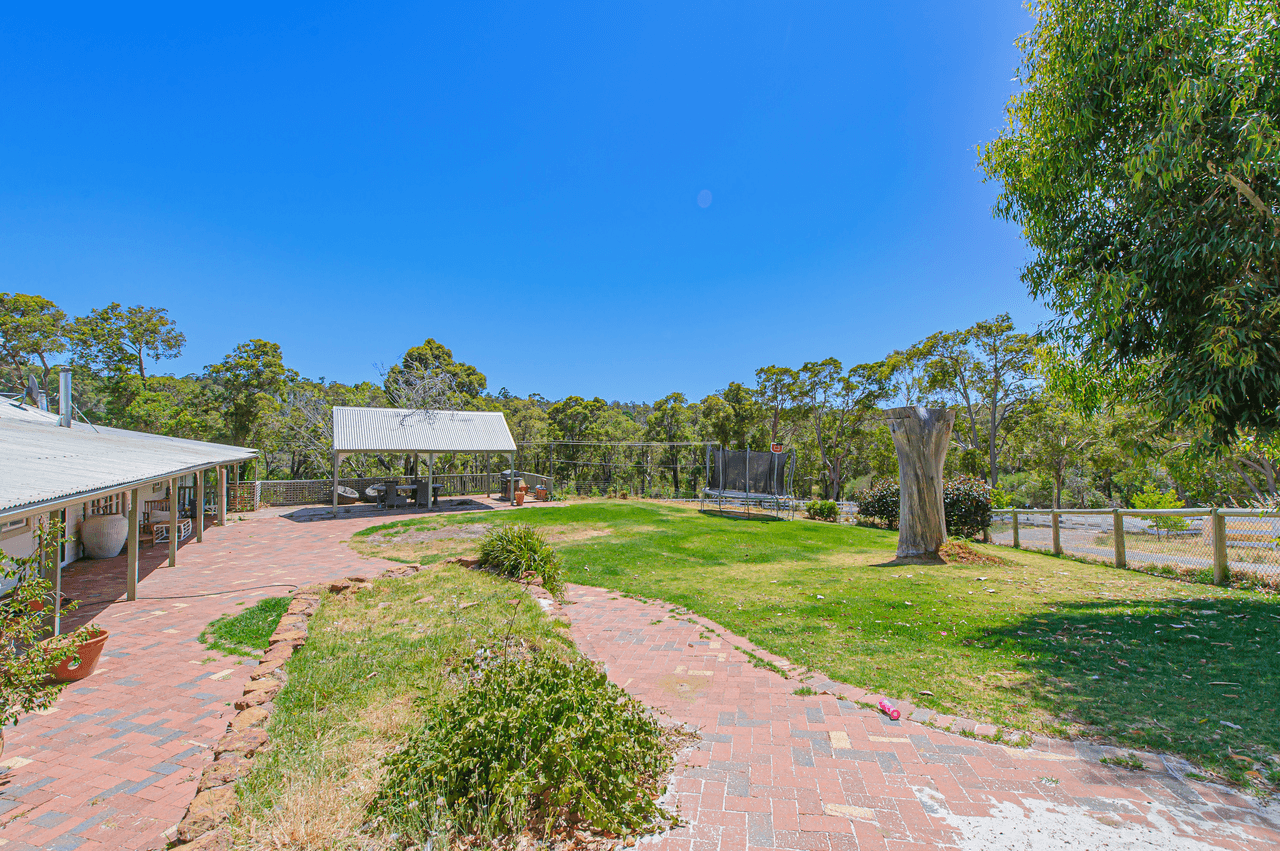 2420 Riley Road, PARKERVILLE, WA 6081