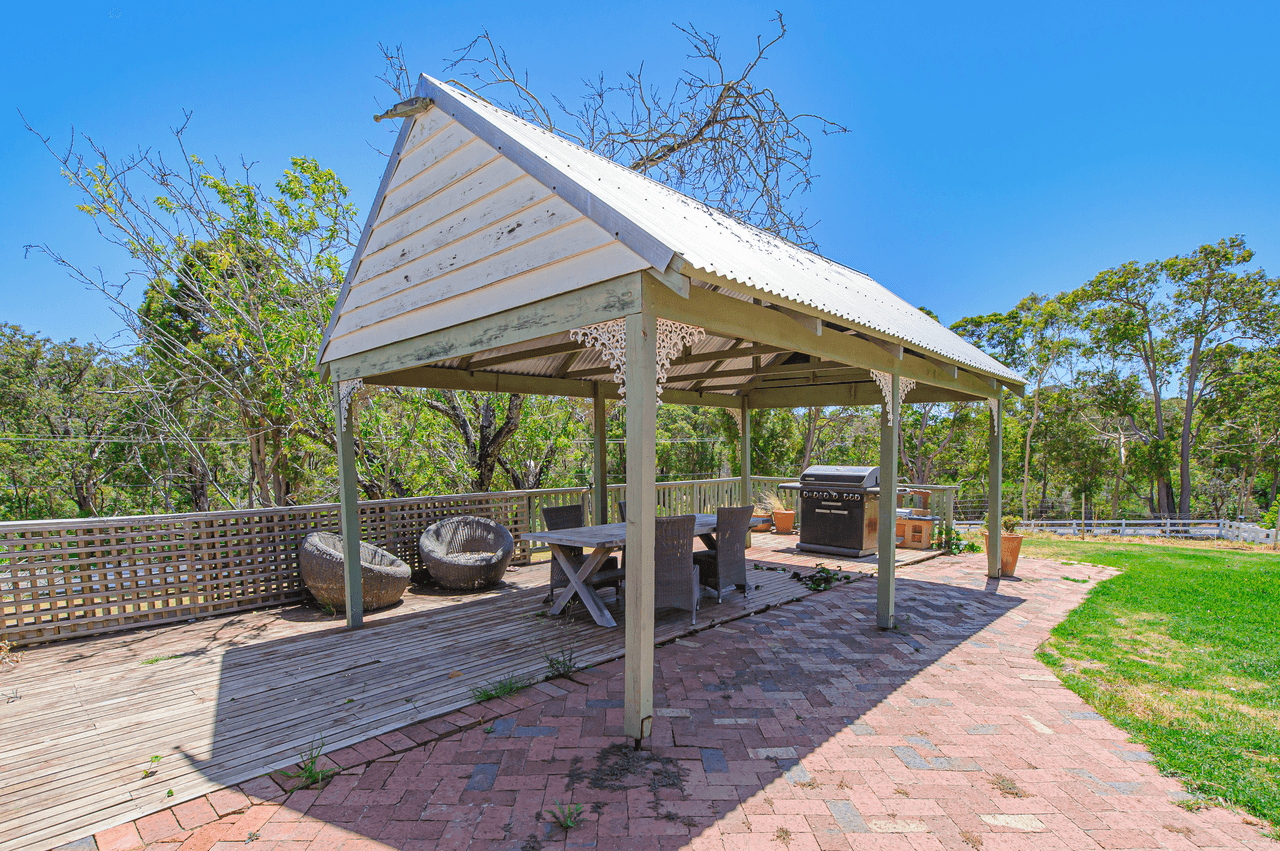 2420 Riley Road, PARKERVILLE, WA 6081
