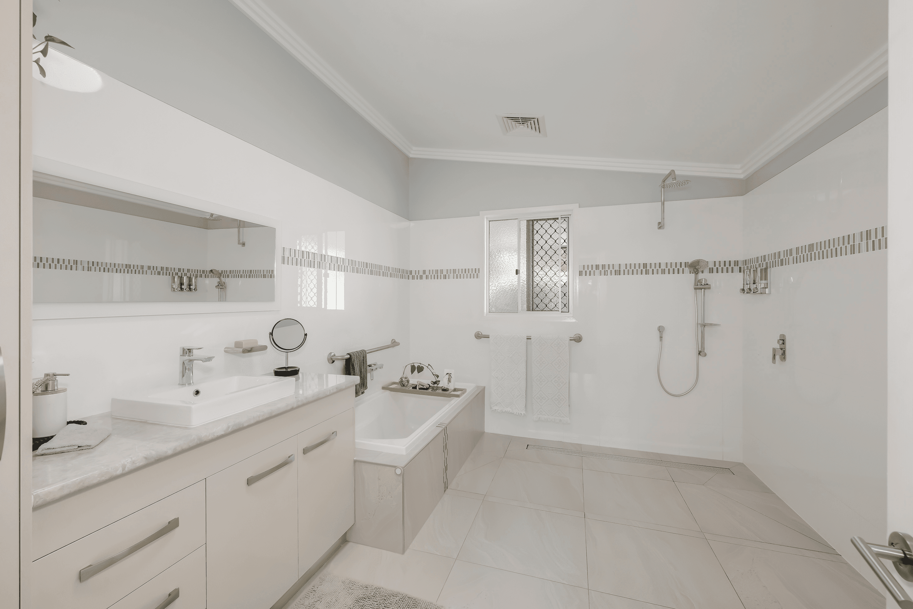 11 Redbank Court, CORDALBA, QLD 4660