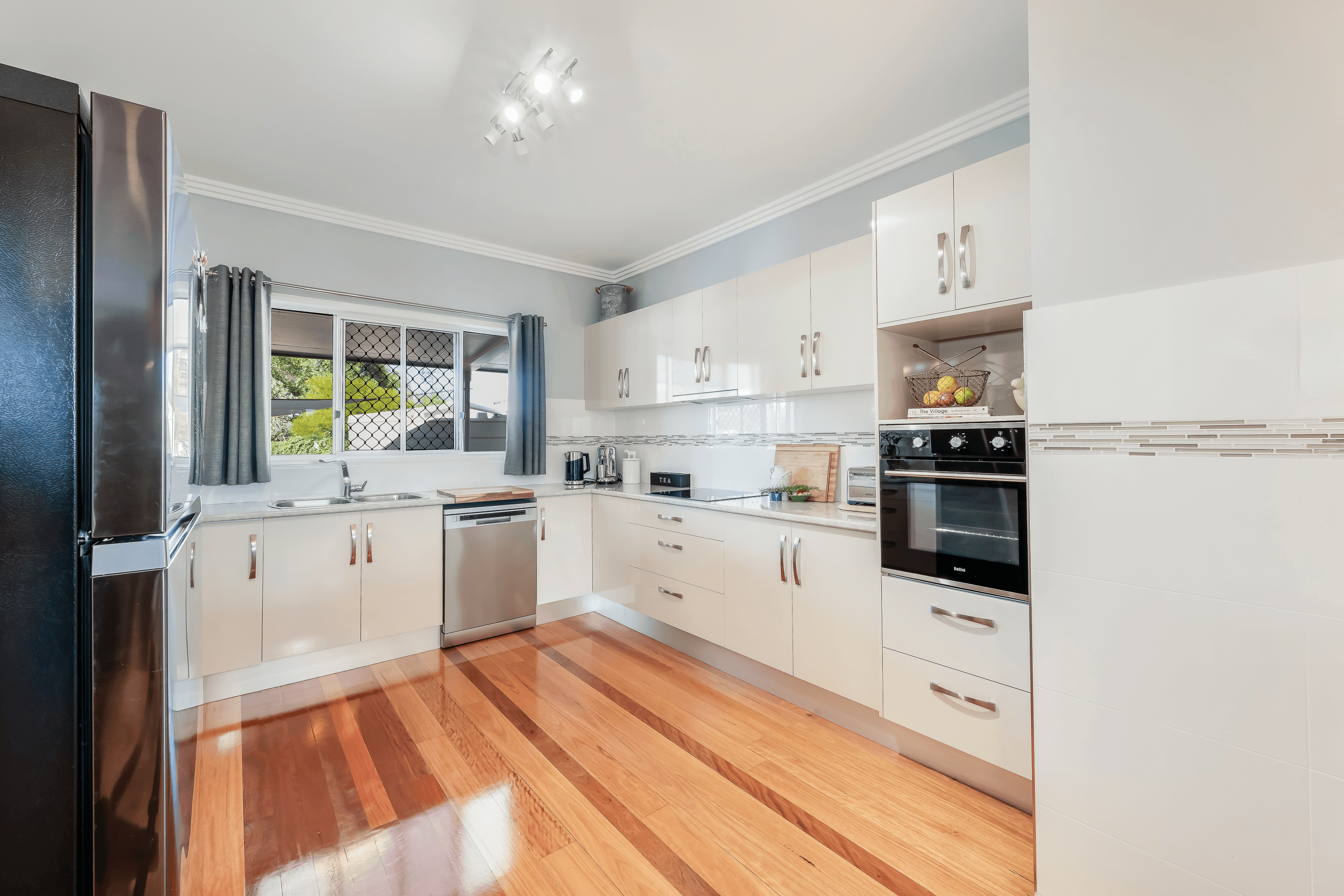 11 Redbank Court, CORDALBA, QLD 4660
