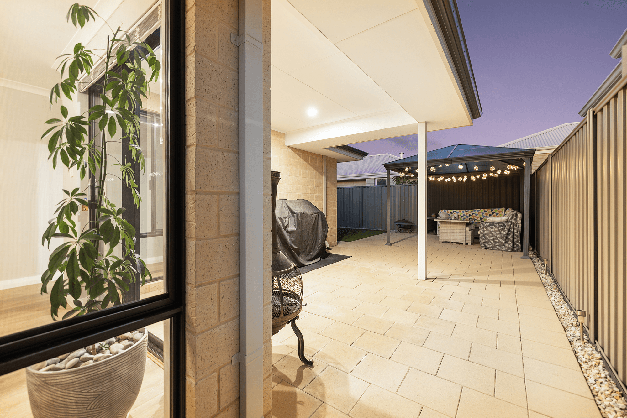 22 Doryanthes Avenue, PIARA WATERS, WA 6112