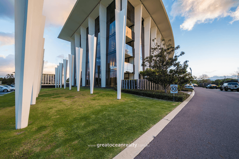 1 Marina Drive, BENOWA, QLD 4217