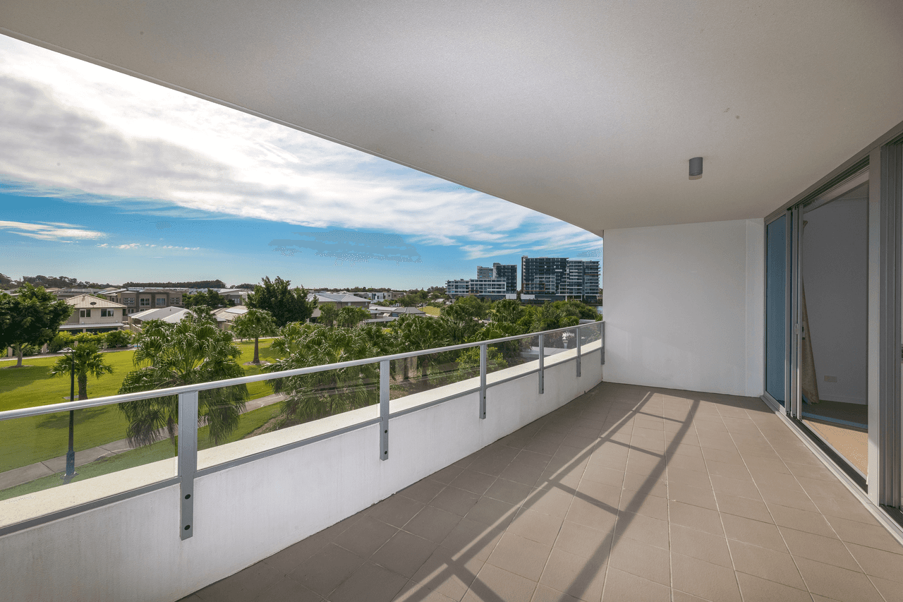 208/41 Harbour Town Drive, BIGGERA WATERS, QLD 4216