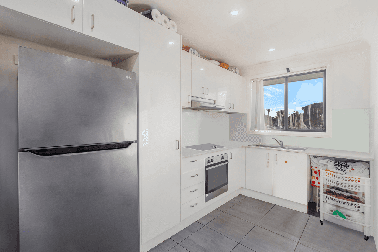 22 Arrowhead Road, GREENFIELD PARK, NSW 2176