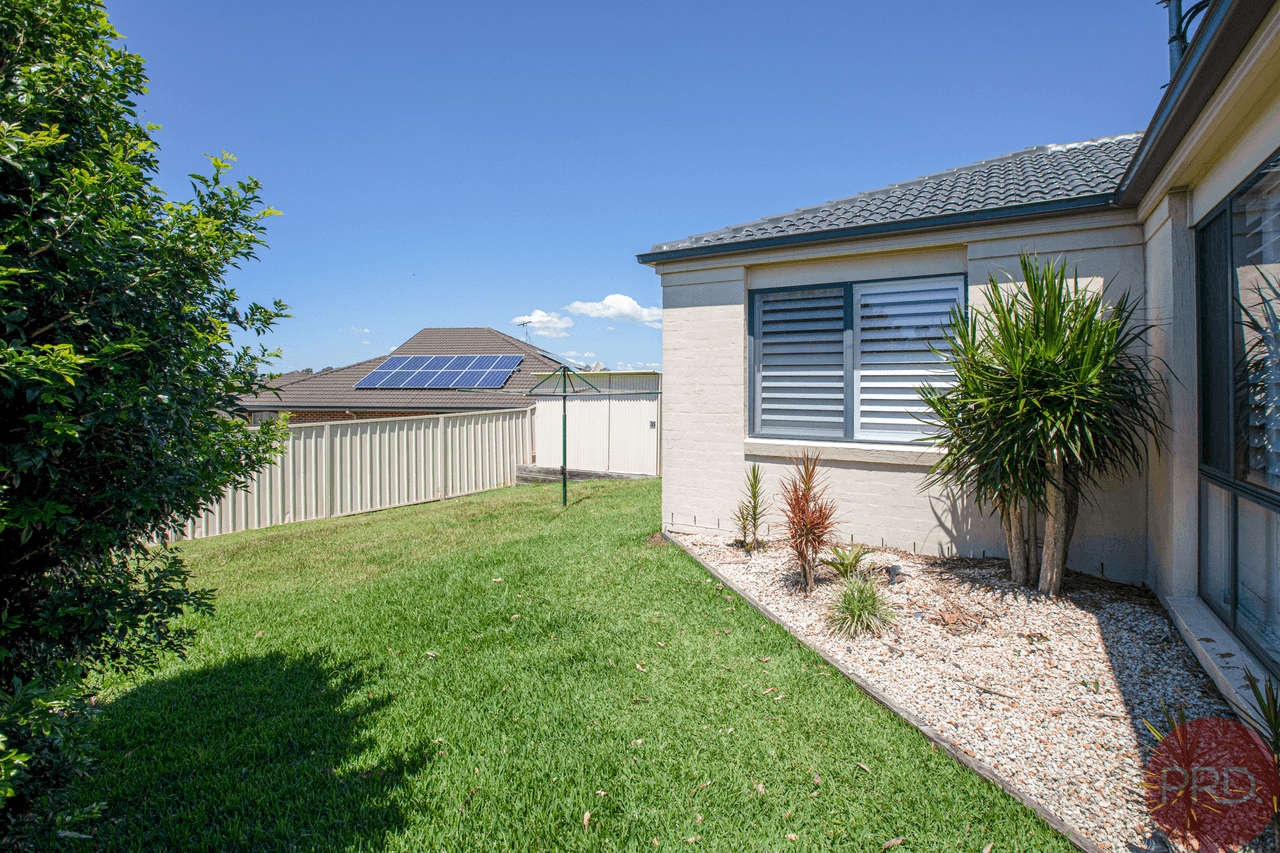 25 Pyalla Avenue, ABERGLASSLYN, NSW 2320