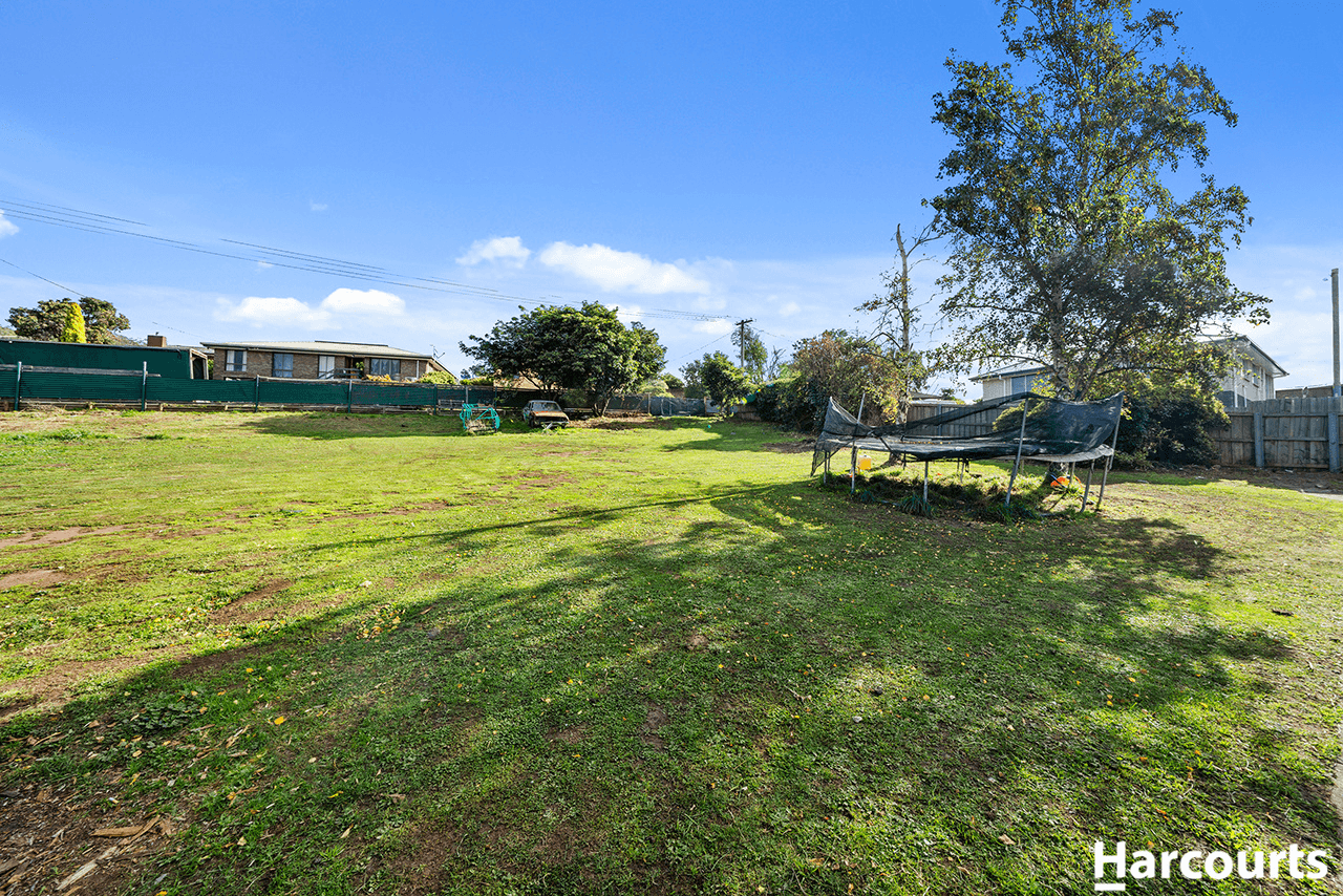 11 Vicary Place, ROKEBY, TAS 7019