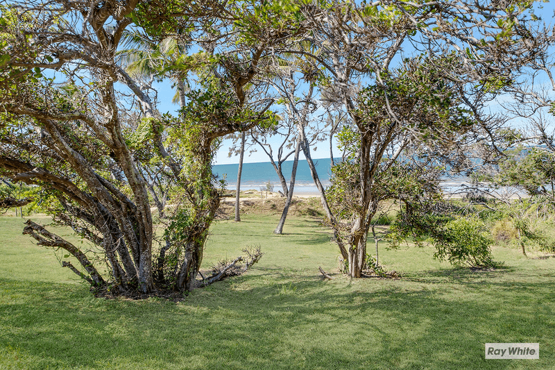 84 Esplanade, LAMMERMOOR, QLD 4703