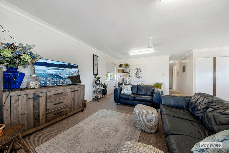 84 Esplanade, LAMMERMOOR, QLD 4703