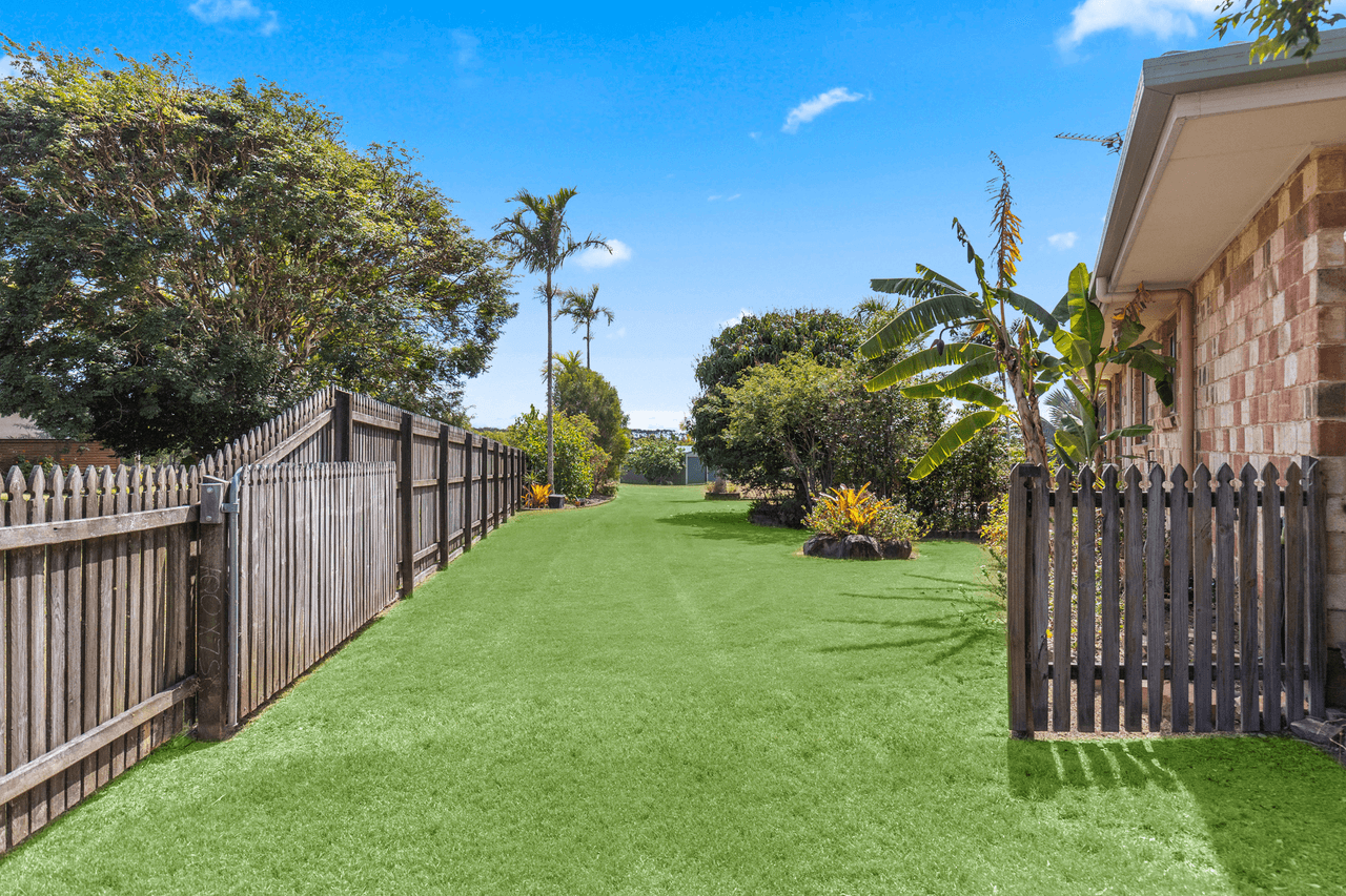 25 Woongoolbver Court, RIVER HEADS, QLD 4655