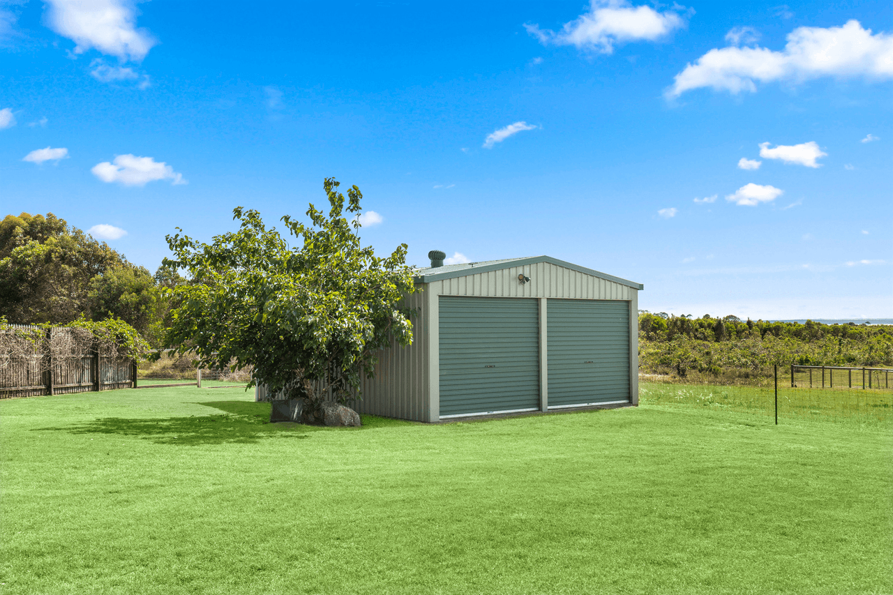 25 Woongoolbver Court, RIVER HEADS, QLD 4655