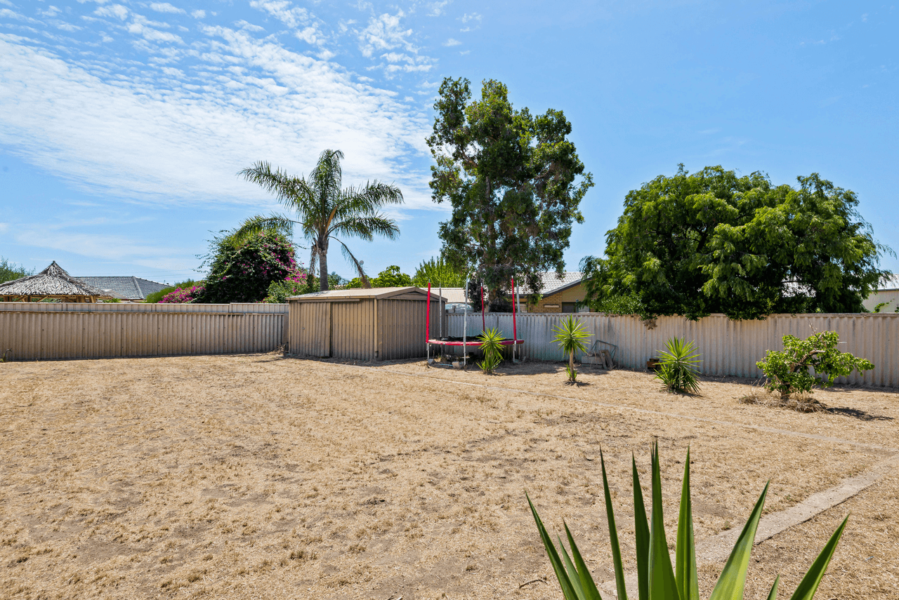 2 Greenfield Crescent, WEST LAKES SHORE, SA 5020