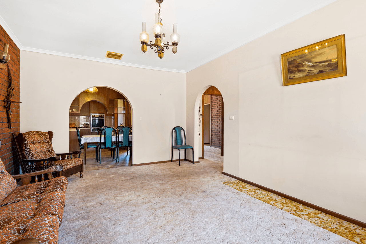 2 Greenfield Crescent, WEST LAKES SHORE, SA 5020